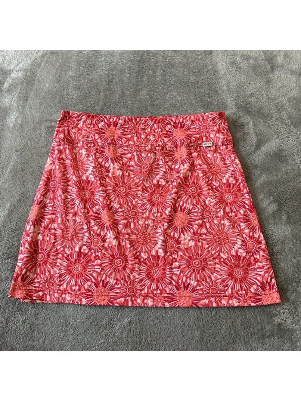 Skhoop Lightweight Skirt Women's size LARGE Coral Floral Outdoor Pull On